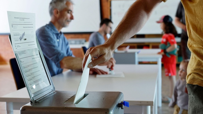 202606Swiss-Voters-Reject-10-Million-Population-Cap