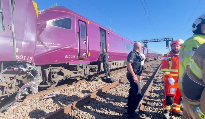 202606Train-Driver-Killed-Dozens-Injured-As-Two-Passenger-Trains-Collide-In-UK
