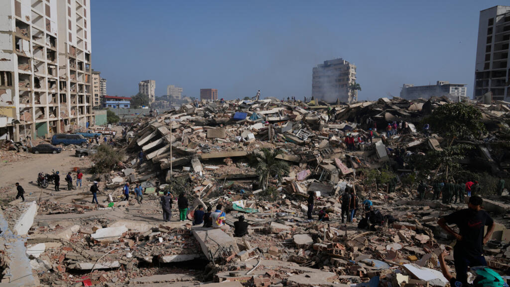 202606Venezuela-Earthquake-Death-Toll-Climbs-To-920
