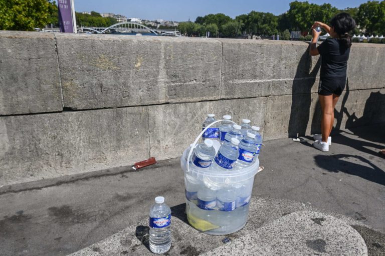FRANCE-WEATHER-HEAT-TOURISM