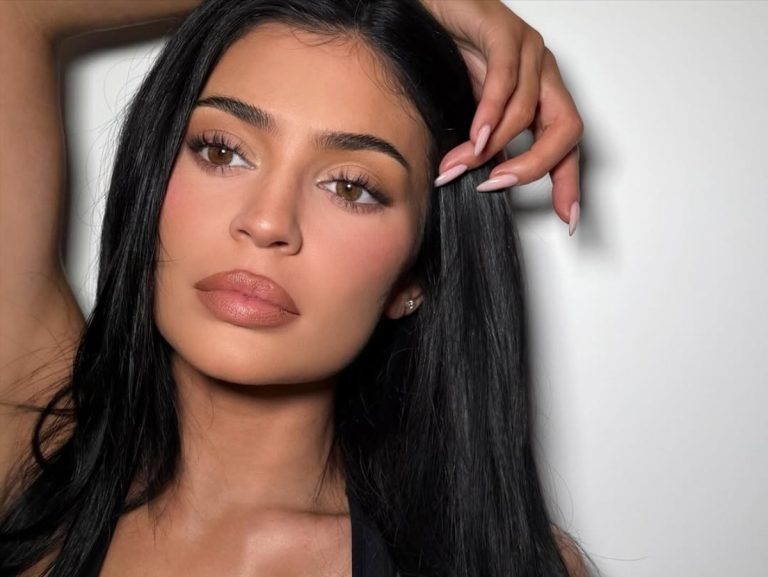202606kylie-jenner-jerusalema-2026
