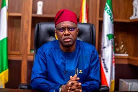 Oyo-guards-attack-Makinde