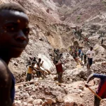 2024-04-25T112446Z_1704162581_RC2MD7AX1ZZ8_RTRMADP_3_CONGO-APPLE-MINERALS-1714482659