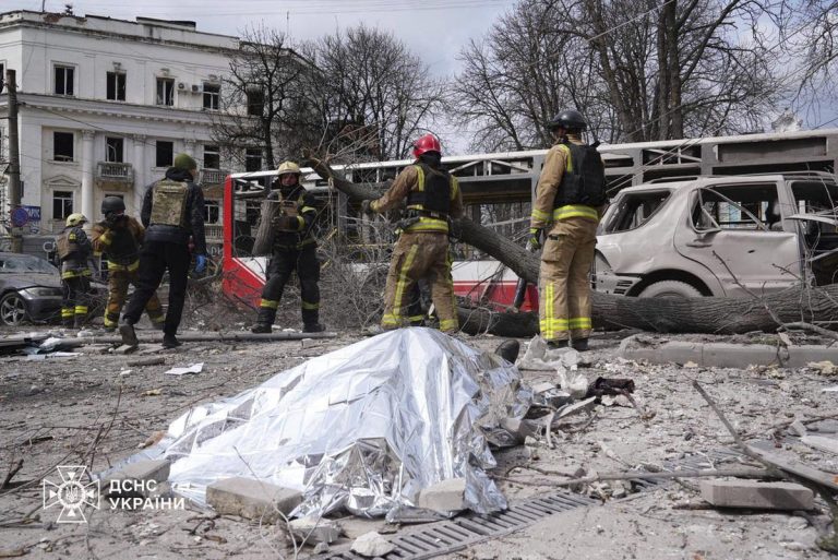 202504Russian-Missiles-Kill-34-in-Palm-Sunday-Strike-on-Ukrainian-City-of-Sumy