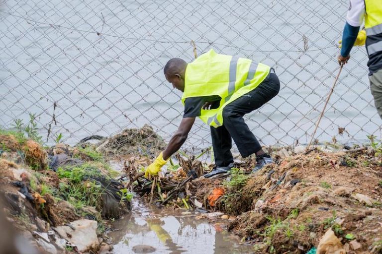 202504Uganda-Airlines-cleaning-up-Kigungu