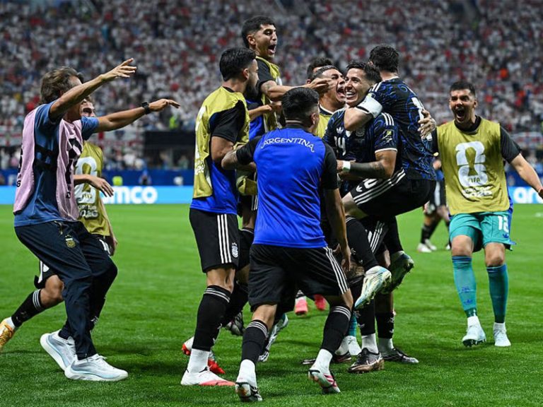 202607Argentina-Come-From-Behind-Beat-England-2-1
