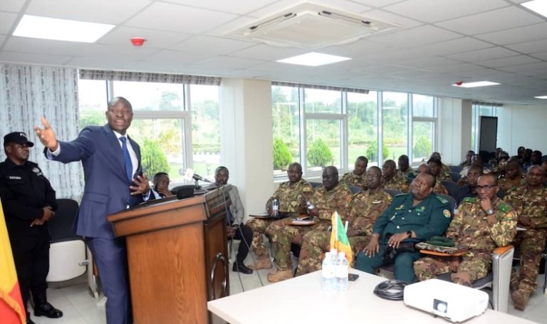202607Dr-Mathias-Magoola-addressing-Mali-military-chiefs