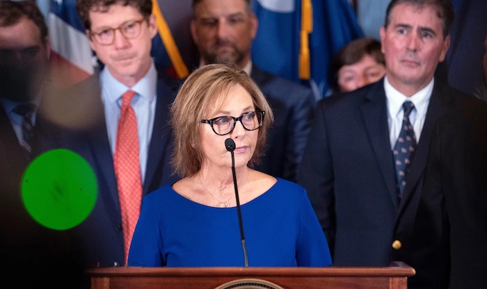 202607Lindsey-Grahams-Sister-Appointed-To-Complete-Late-Senators-US-Senate-Term-copy
