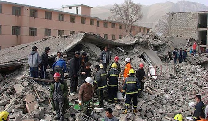 202607Multiple-Earthquakes-Strike-Chinas-Qinghai-Province-Damaging-Roads-And-Buildings