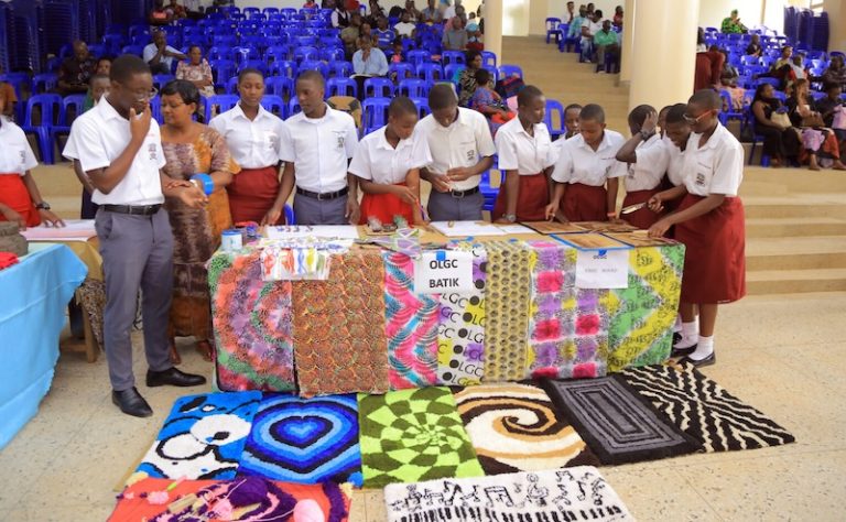 202607Students-of-Our-Lady-display-their-project-works