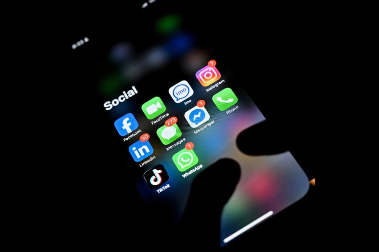 202607Teen-Social-Media-Ban