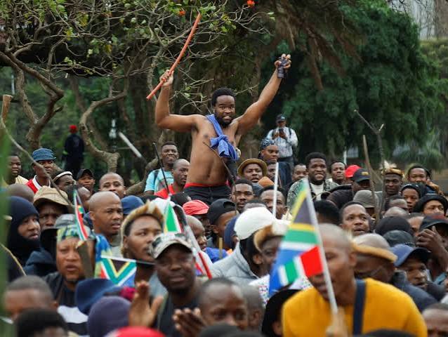 SAfrica-protests-troops