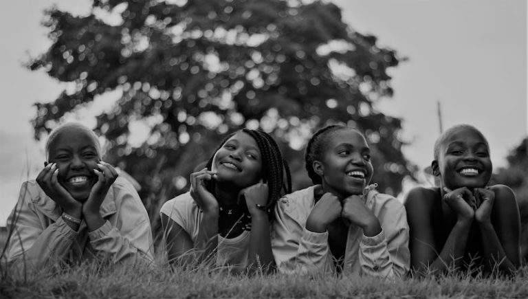 202608African-girls-in-the-park